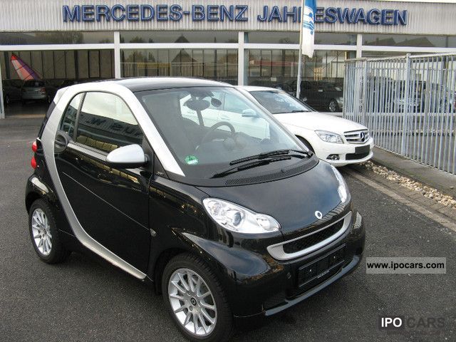 2010 Smart  ° 52 ° passion coupe KW ** navigation / multimedia ** Small Car Used vehicle photo