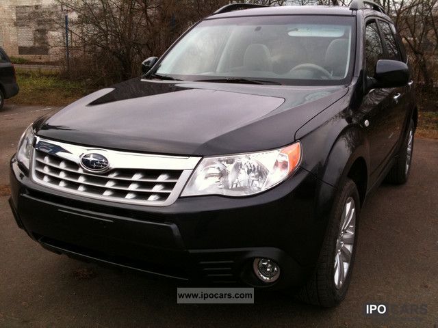 2011 Subaru  Forester 2.5 auto EXCLUSIVE Estate Car Used vehicle photo