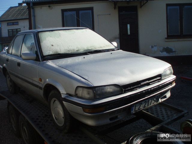 1990 Toyota  Corolla 1.8diesel Limousine Used vehicle photo