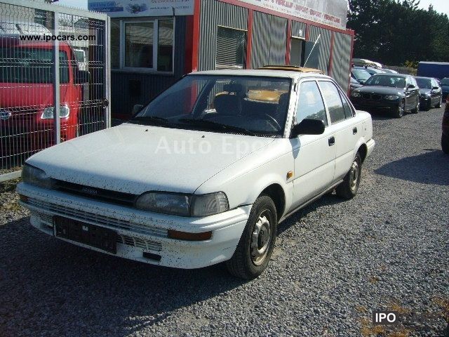 1992 Toyota Corolla 1.3 Limousine Used vehicle photo 1