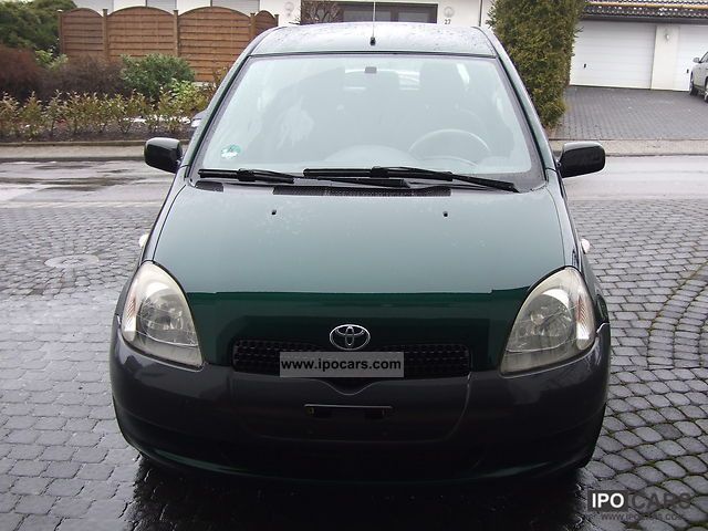 2003 Toyota  Yaris 1.0 linea eco Small Car Used vehicle photo