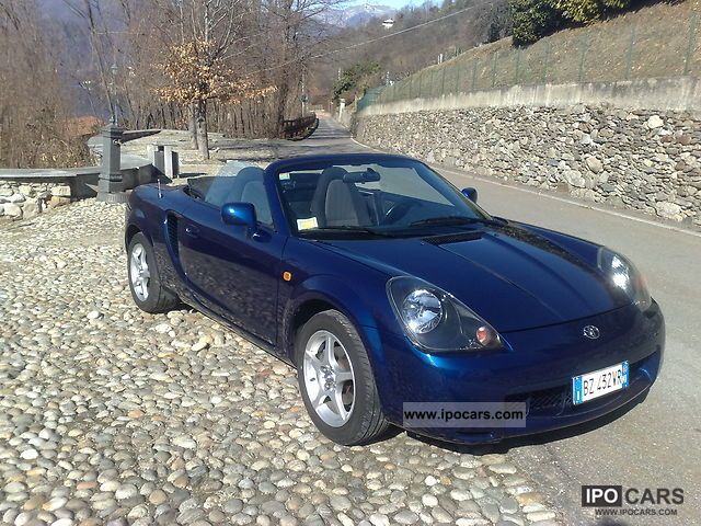 2002 Toyota  MR 2 Cabrio / roadster Used vehicle photo