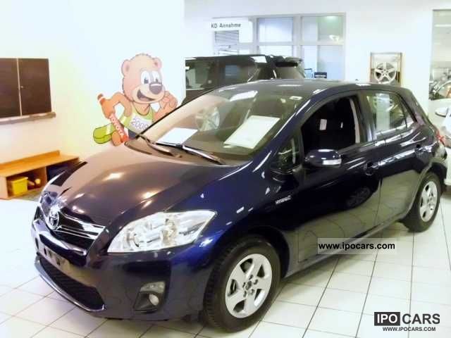 2011 Toyota  Auris 8.1 Life * Hybrid with new registrations to 30.03.1 Limousine Demonstration Vehicle photo