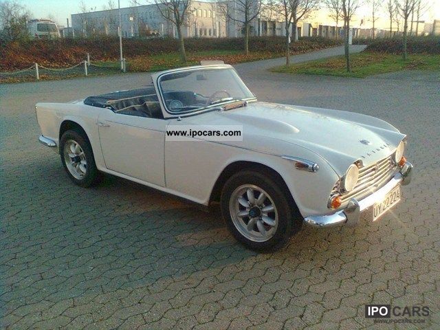 Triumph  TR4A 2.1 Convertible 1967 Vintage, Classic and Old Cars photo