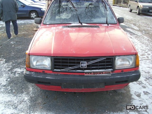 1983 Volvo  340 GL Limousine Used vehicle photo
