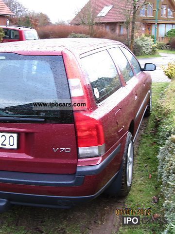 2003 Volvo  V70 2.4 Estate Car Used vehicle photo