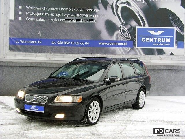 2007 Volvo  V70 2.4D 180KM VCentrum Estate Car Used vehicle photo