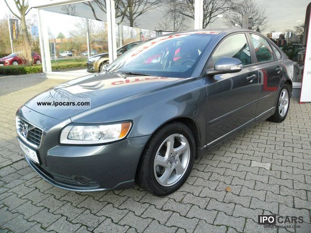2011 Volvo  S40 D2 DPF Momentum Limousine Used vehicle photo