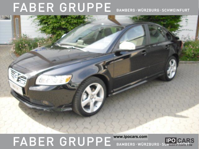 2012 Volvo  D2 S40 R-Design Pro Edition * Heated seats * Limousine Demonstration Vehicle photo