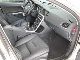 2010 Volvo  D3 Summum V60 with DPF 31% below original price! Estate Car Used vehicle photo 2