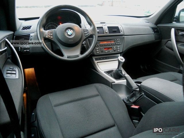 2004 BMW  X3 2.0d Limousine Used vehicle photo