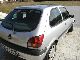 2001 Ford  Fiesta Futura Small Car Used vehicle photo 2