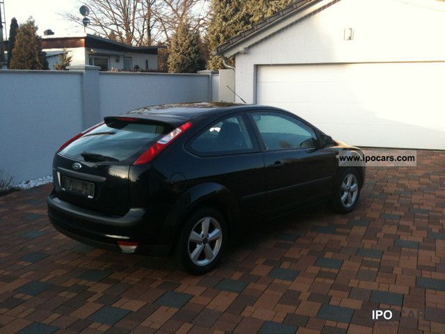 2005 Ford Focus 1 6 Ti Vct Sports Car Photo And Specs