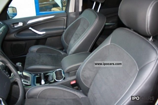2011 Ford  Galaxy 2.2 TDCi DPF Aut. * Titanium * DVD 7Sitzer Na Van / Minibus Used vehicle photo