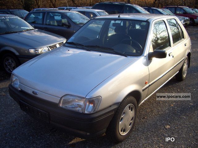 1995 Ford  Family Fiesta TÜV 3/2014 Small Car Used vehicle photo