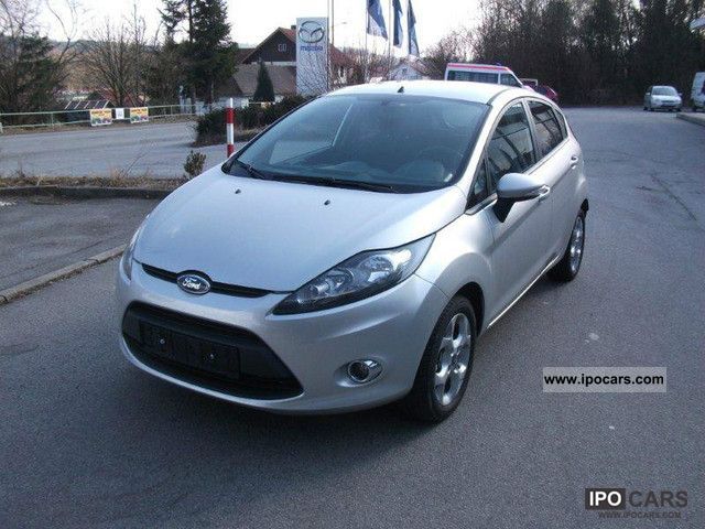 2011 Ford Fiesta 1.6 TDCi Trend - Car and Specs