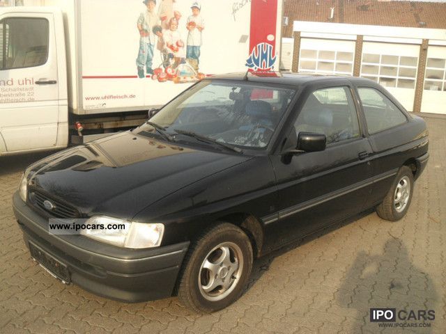 1993 Ford  Escort CLX! Limousine Used vehicle photo