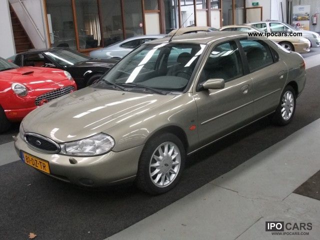 2000 Ford 2.5 V6 Ghia Automaat4 Airco - and Specs