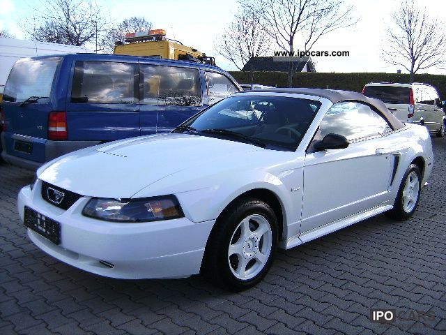 2004 Ford  Mustang in white, air, 79.000TKM! Cabrio / roadster Used vehicle photo