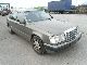 1993 Mercedes-Benz  E 220 Automatic climate leather Limousine Used vehicle photo 1