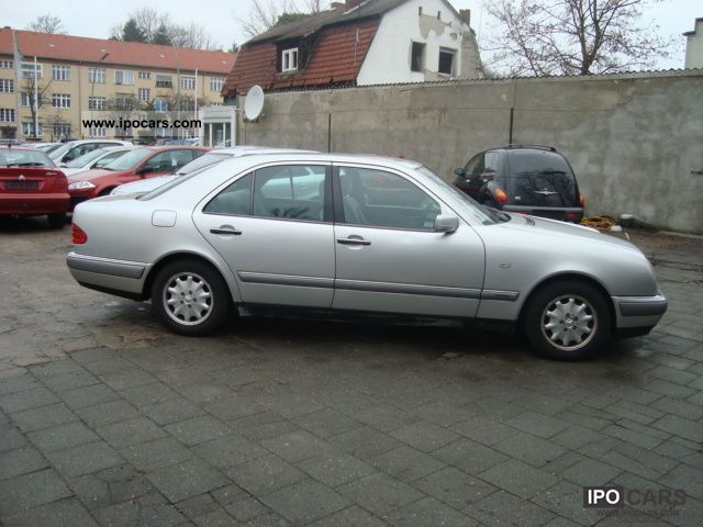 Mercedes e 220 model 1996