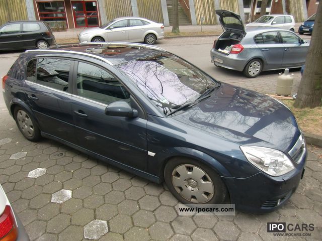 2006 Opel  Signum 3.0 V6 CDTI Automatic Edition Estate Car Used vehicle photo