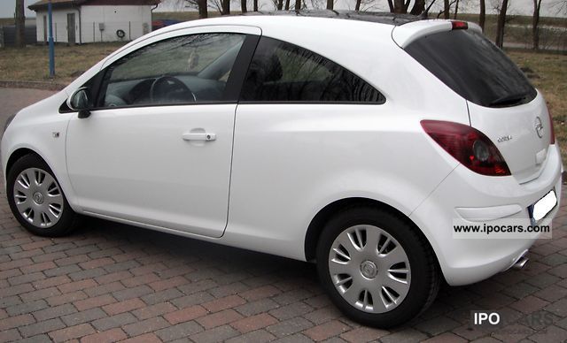 Opel Corsa 1 2 B Color