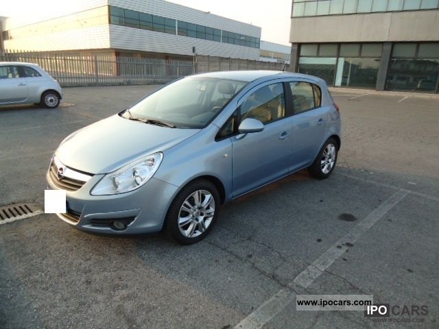 2009 Opel  Corsa 1.7 CDTI 125CV 5p. Cosmo Limousine Used vehicle photo