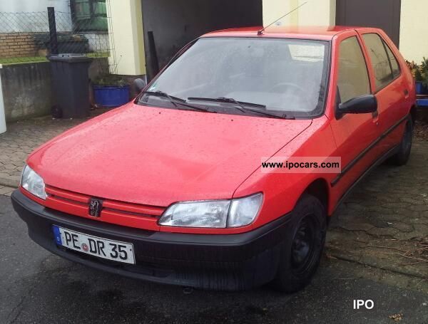 1993 Peugeot  306 XN Limousine Used vehicle photo