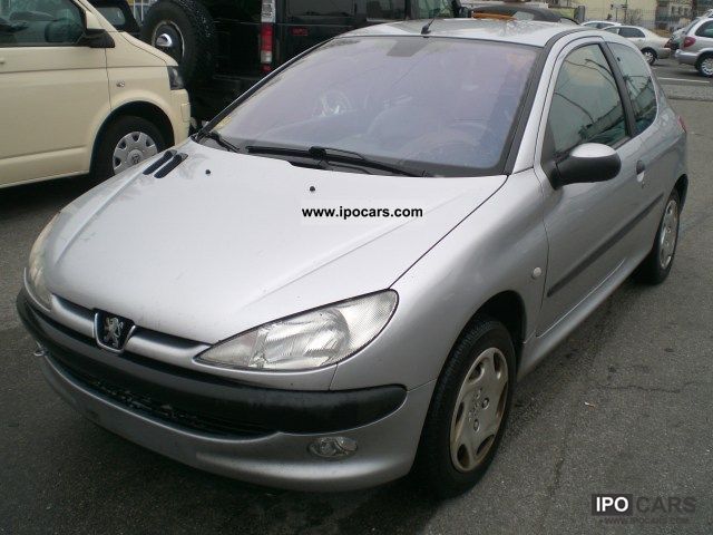 2001 Peugeot  206 HDi 90 Leather Air € 3 Small Car Used vehicle photo