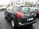 2011 Peugeot  5008 1.6 Business Pack FAP HDi112 7PL Limousine Used vehicle photo 2