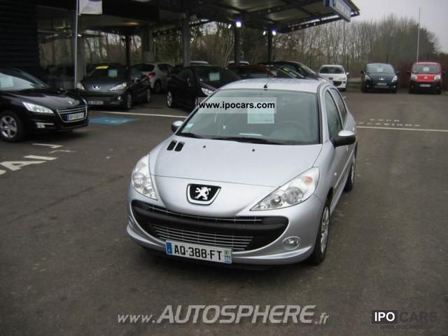 2010 Peugeot  206 + 1.4 Trendy Euro 5 5p Limousine Used vehicle photo