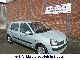 2001 Renault  Clio 1.2 16V Privilege 5-door air-maintained Small Car Used vehicle photo 1