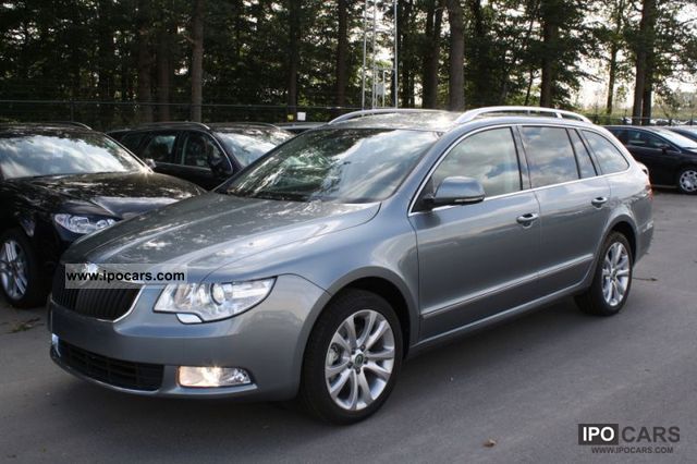 2011 Skoda  Superb Combi Elegance 2.0 TDI 140 hp NAVI / LEATHER Estate Car New vehicle photo