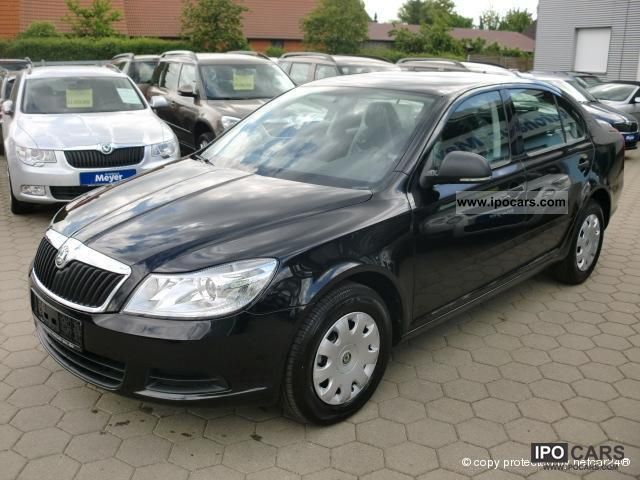 2011 Skoda  Octavia 2.0 TDI DPF ESP / PDC / EFH / AIR / ZV + FB Limousine New vehicle photo
