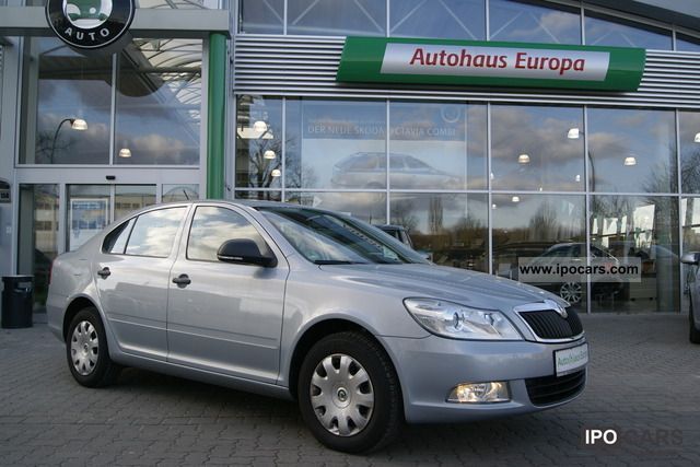 2011 Skoda  Octavia 1.6 air for free! Limousine Used vehicle photo