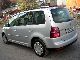 2009 Volkswagen  Touran 2.0 TDI DPF 6-Gang/Klimaautomatik/Multi Van / Minibus Used vehicle photo 3
