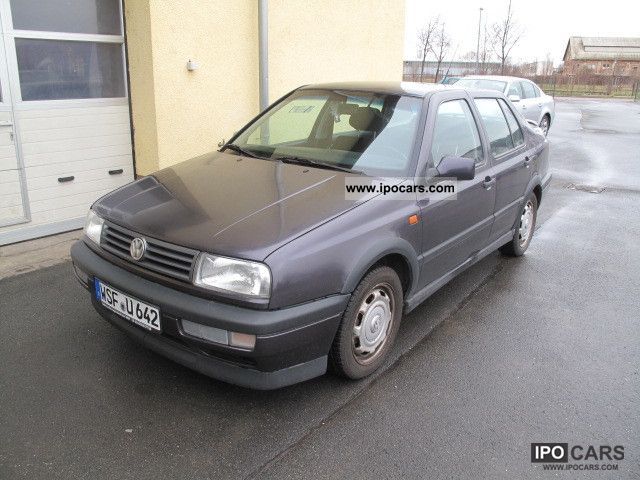 1993 Volkswagen  Vento 2.0 GT Air Limousine Used vehicle photo