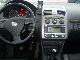 2009 Volkswagen  Touran 2.0 TDI Trendline navigation Van / Minibus Used vehicle photo 6
