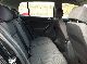 2005 Volkswagen  Golf 1.6 (climate, PDC, new gear wheels.) Limousine Used vehicle photo 3