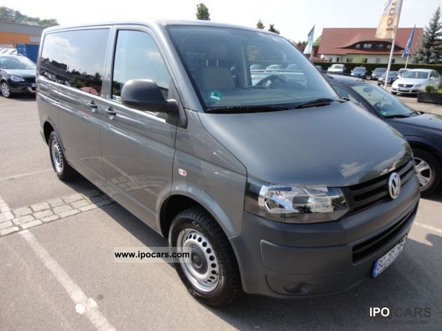 2011 Volkswagen  California Beach T5 similar: VARIUS MEGAVAN CAMP Van / Minibus Used vehicle photo