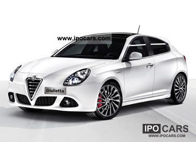 2012 Alfa Romeo  Giulietta 1.4 * SUPER * XENON * KURVENLCHT DT.ALFA H S Small Car New vehicle photo