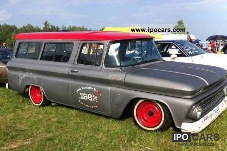 GMC  Suburban 1962 Vintage, Classic and Old Cars photo