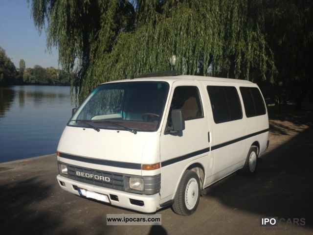 1990 Isuzu  MIDI Van / Minibus Used vehicle photo