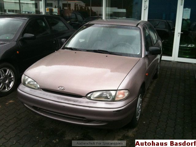2012 Hyundai  Accent 1.3i GLS, top condition, accident free, no rust Saloon Used vehicle photo