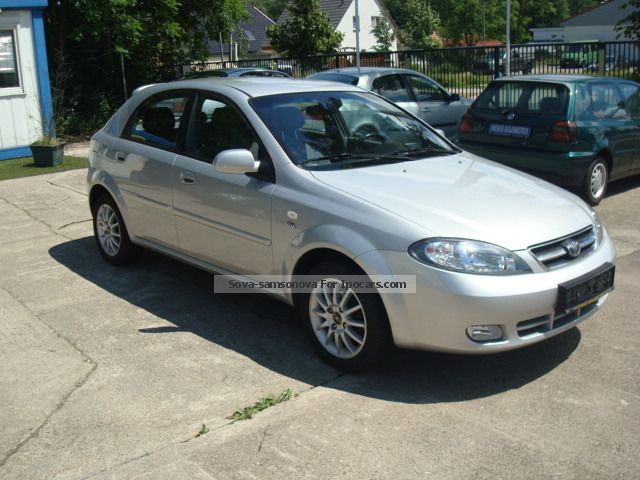 2003 Daewoo  1.Hand Lacetti, checkbook, only 57 thousand kilometers Saloon Used vehicle photo