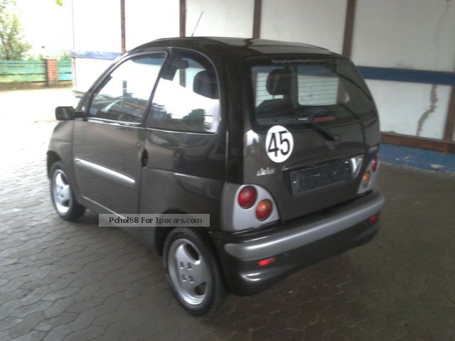 2005 Ligier  Light motor vehicles 45 km / h Small Car Used vehicle (

Repaired accident damage ) photo