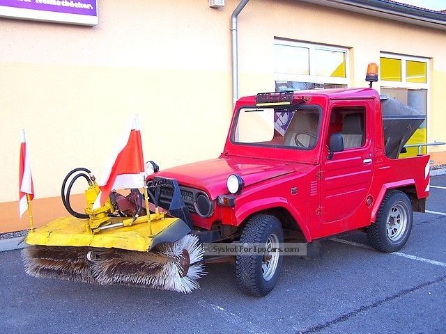 1984 Daihatsu  Wildcat F50LTaft wheel 4x4 spreader winter service Off-road Vehicle/Pickup Truck Used vehicle photo