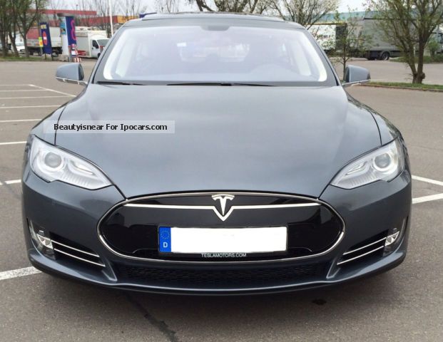 2014 Tesla  Model S Performance Saloon Used vehicle photo