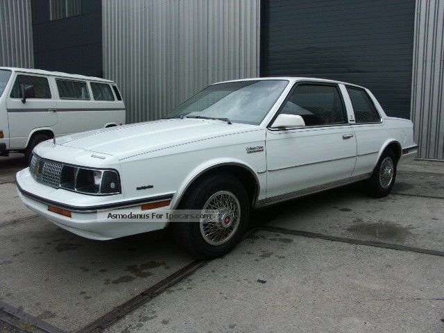 1985 Oldsmobile  Cutlass Ciera Brougham Sports Car/Coupe Classic Vehicle (
Accident-free ) photo